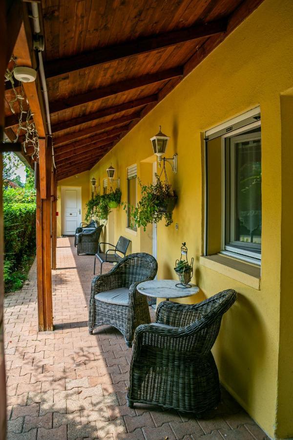 Bourgoin-Jallieu Hotel Des Dauphins מראה חיצוני תמונה