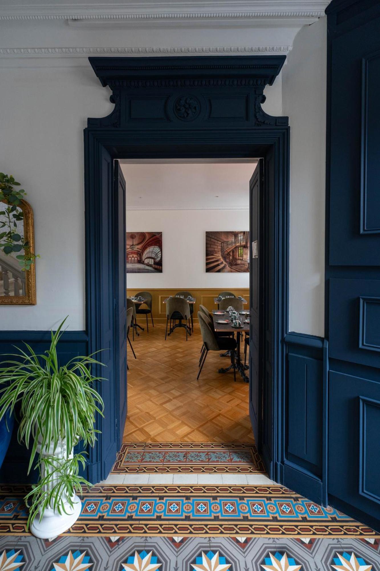 Bourgoin-Jallieu Hotel Des Dauphins מראה חיצוני תמונה